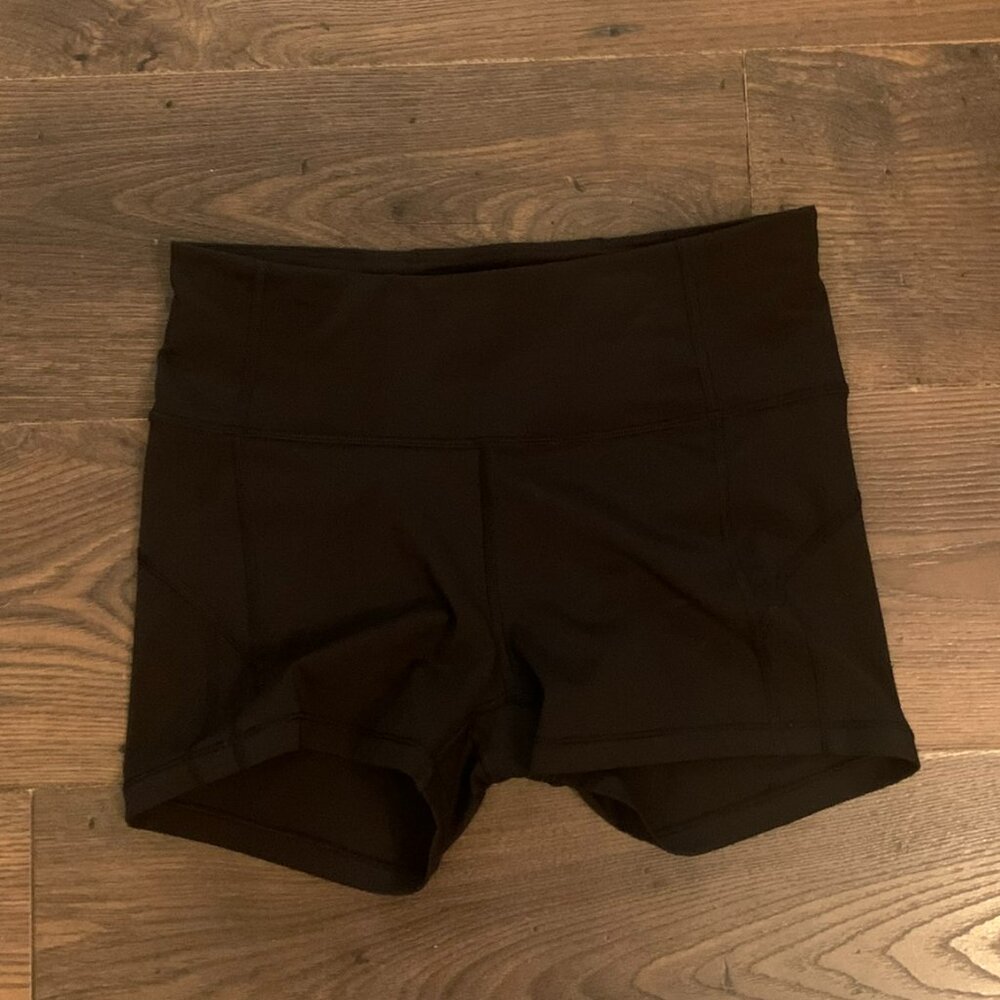 Athleta Ultimate Stash II Shortie Women's Size M